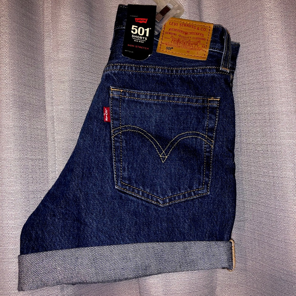 501 Mid-rise shorts